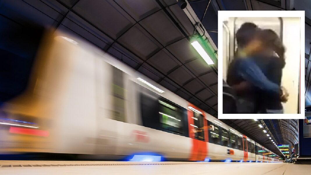 Londoners are calling for a ban on kissing tube 10 AM