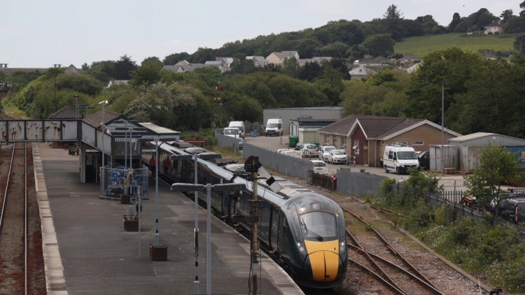 Manchester–London 7am Train Runs Empty