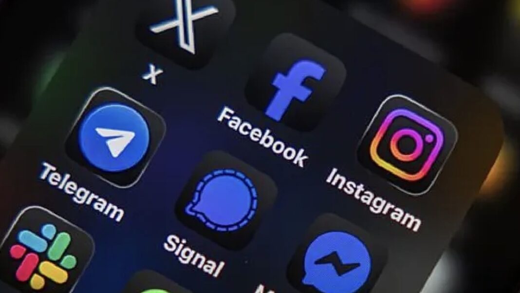 US Plans to Require Tourists’ 5-Year Social Media History