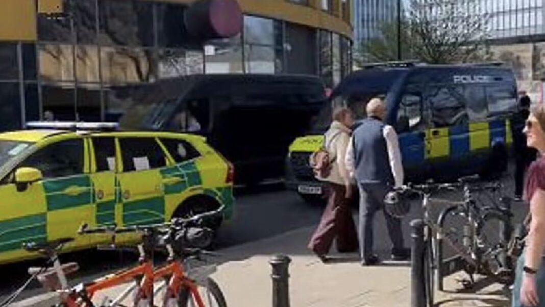 Suspicious package sparks Tate Modern evacuation