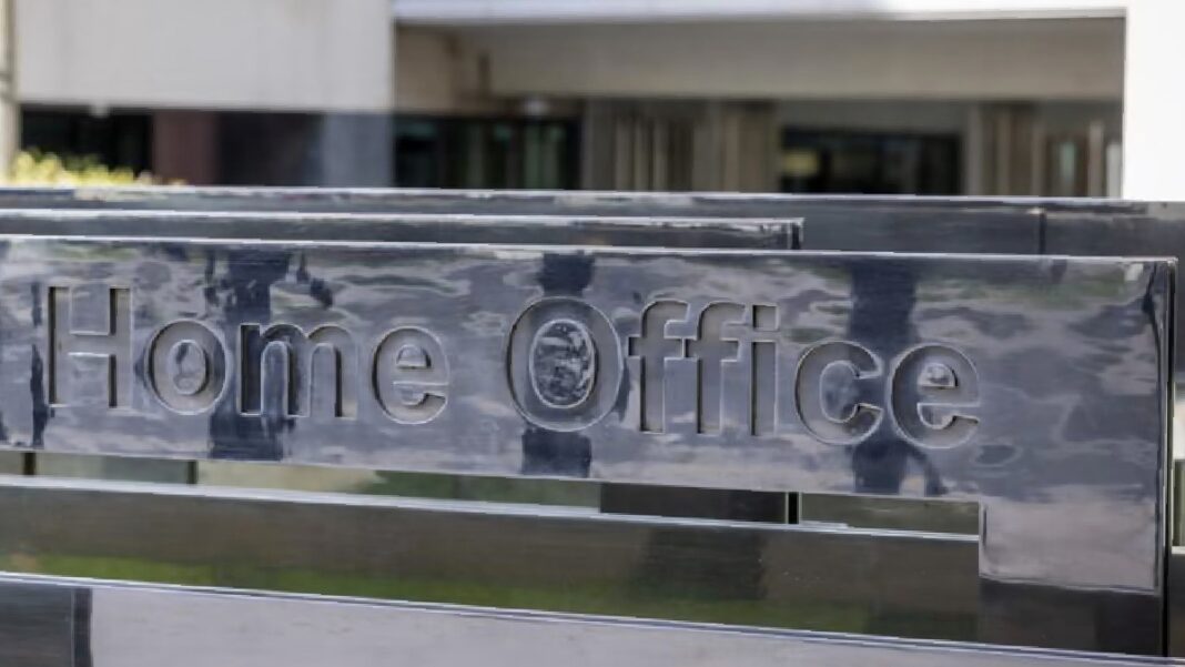 UK reviews EU citizens’ post-Brexit residency rights