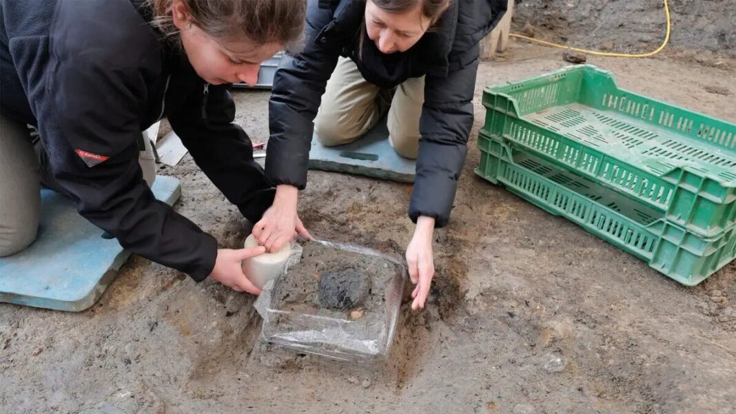 2,000-Year-Old Roman Bread Found in Switzerland 2,000-Year-Old Roman Bread Found in Switzerland