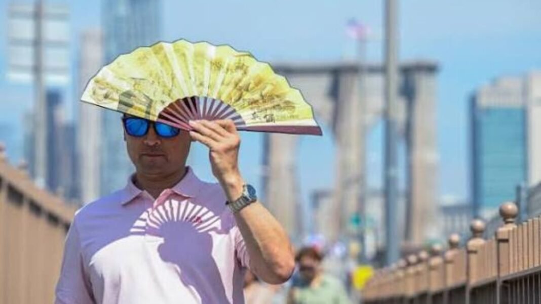 NYC Heatwave Pushes Real-Feel Temps Above 100°F NYC Heatwave Pushes Real-Feel Temps Above 100°F